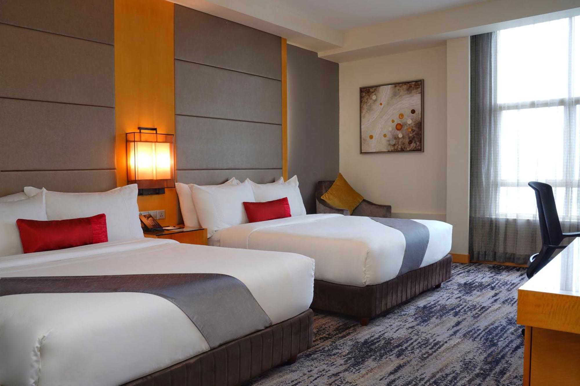 The Waterfront Hotel Kuching Ngoại thất bức ảnh