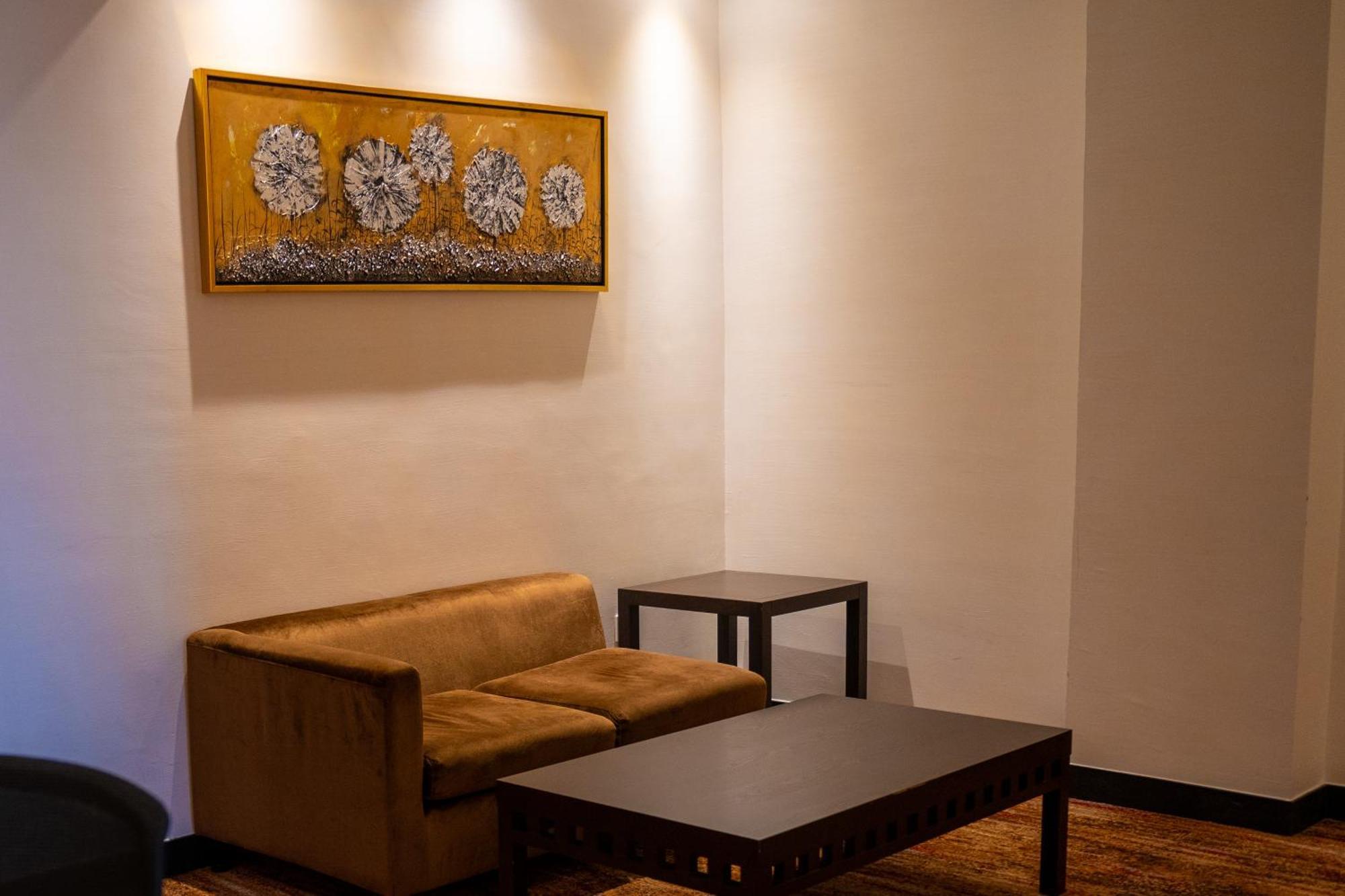 The Waterfront Hotel Kuching Ngoại thất bức ảnh A room at the hotel